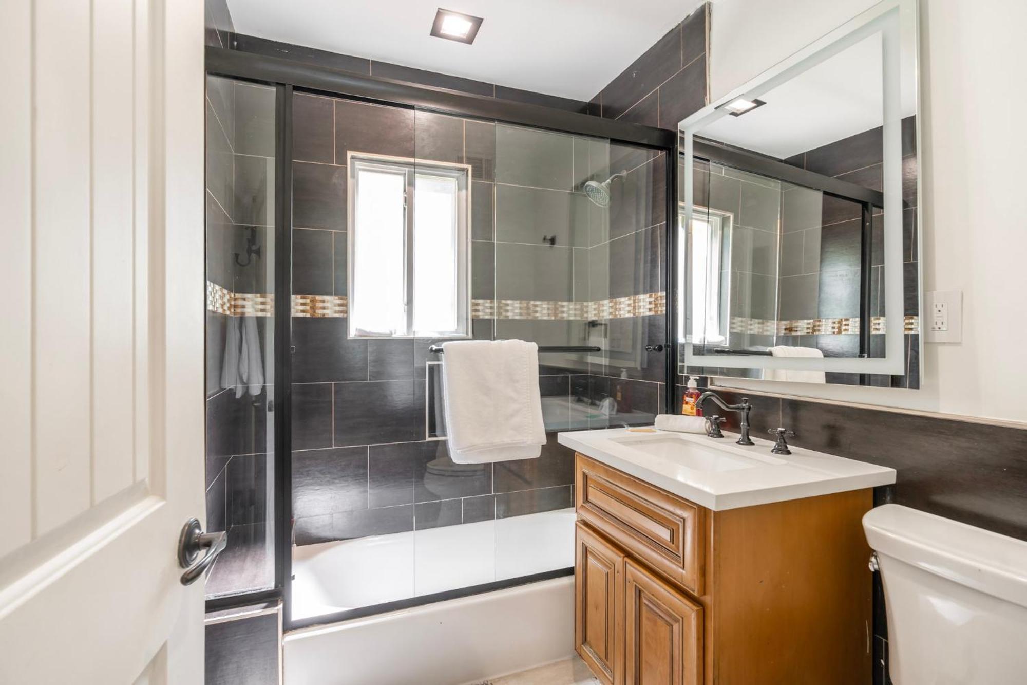 לוס אנג'לס Incredible Suite Near Universal Studios מראה חיצוני תמונה